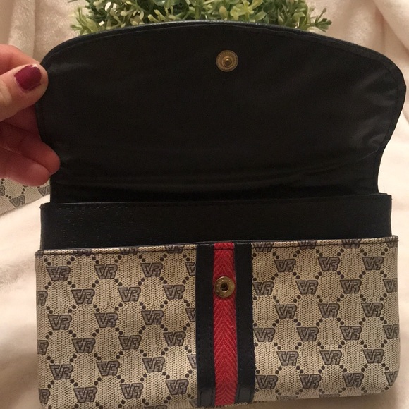 Vr Classic Clutch Wallet - Women | Color: Blue - Picture 14 of 17